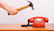 Italian VS English- idiomatic expressions: hit me with the phone!